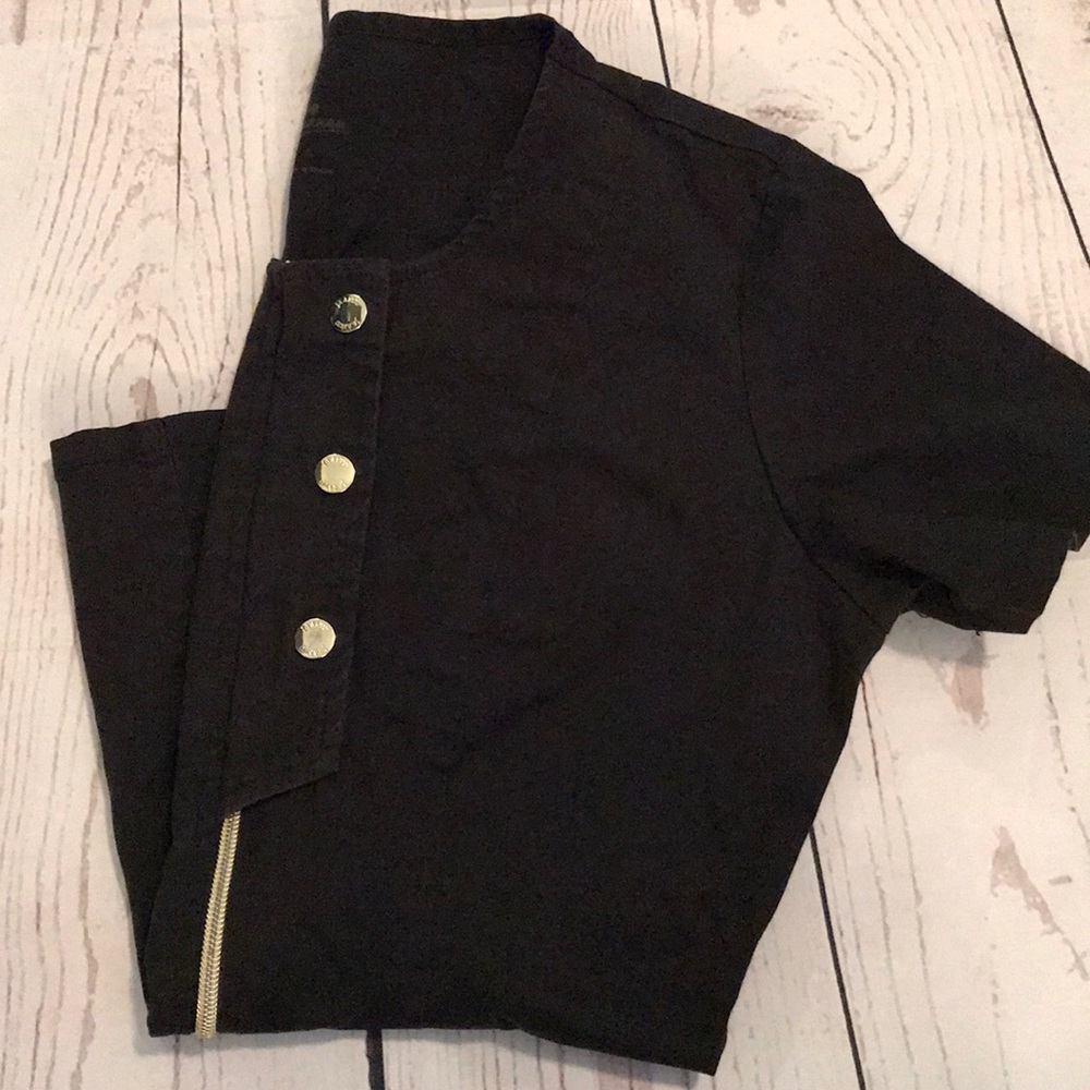 Jaanuu peplum 3 button biker scrub top size Small